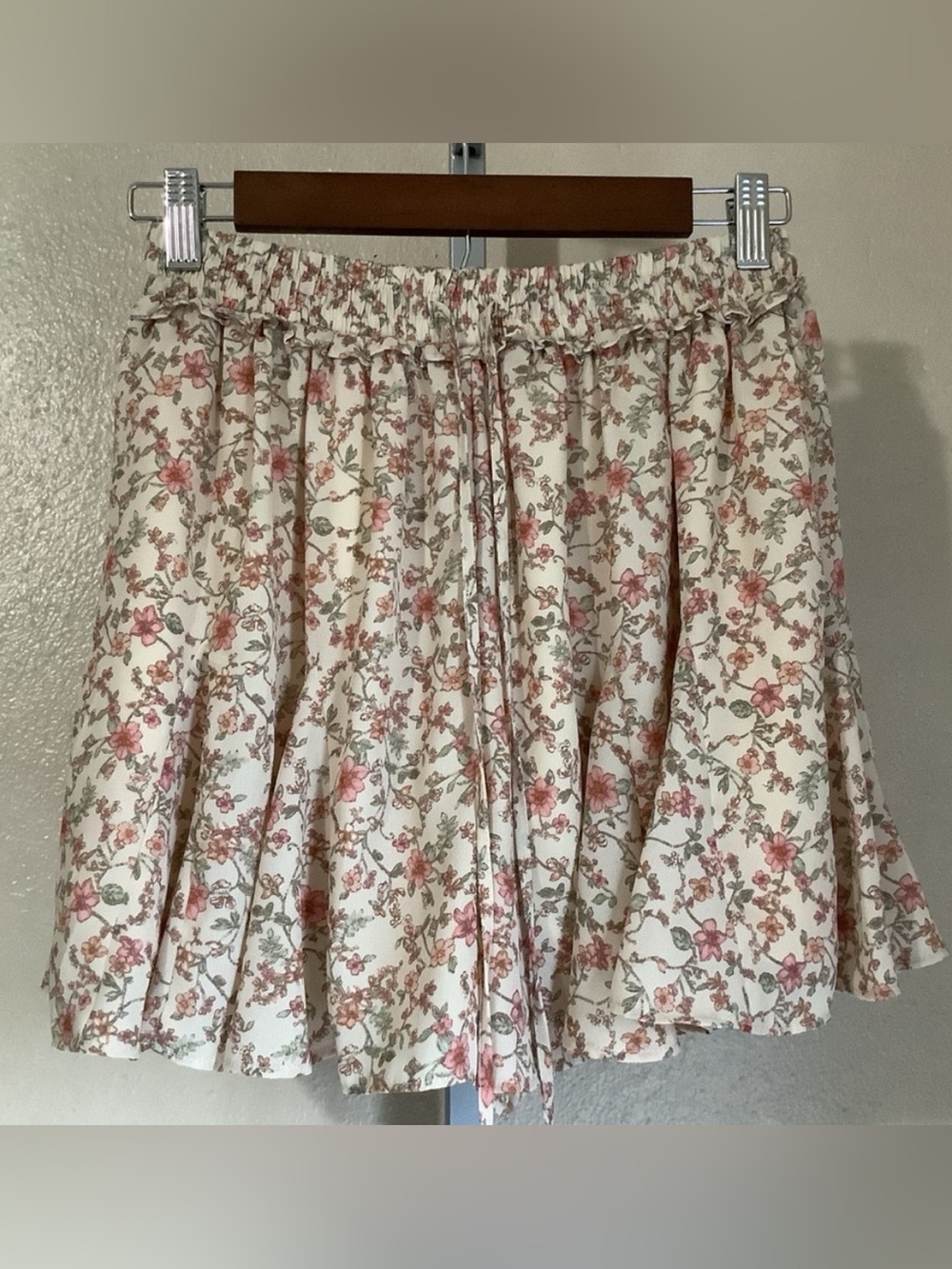 Paper Crane Women’s Skort Size Small